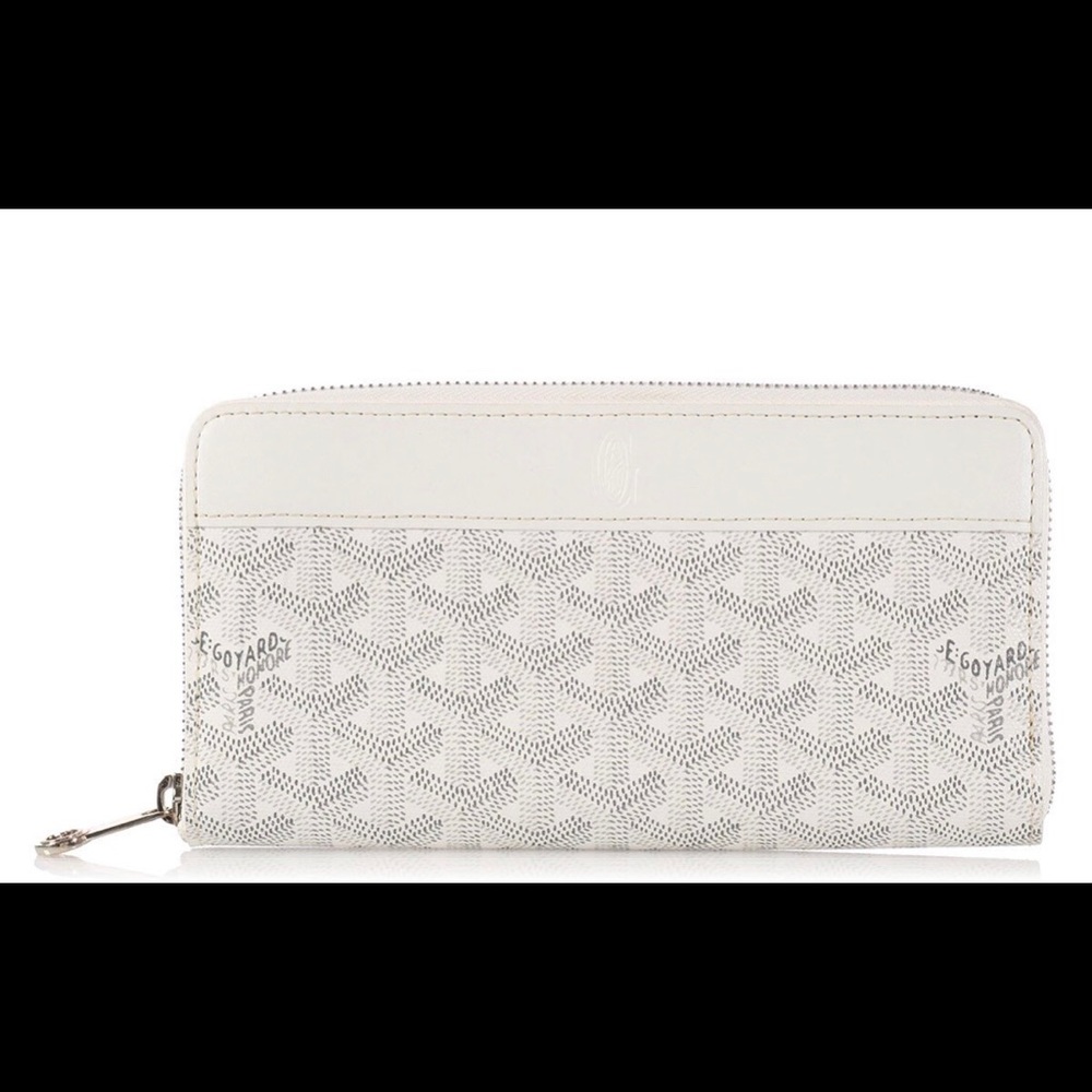 White monogrammed goyard wallet